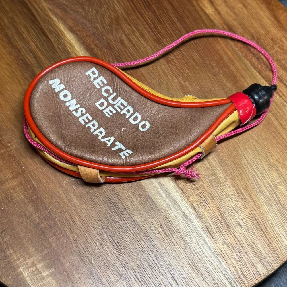 Vintage Recuerdo de Monserrate Leather Bull Coin Purse Souvenir Pouch Colombia